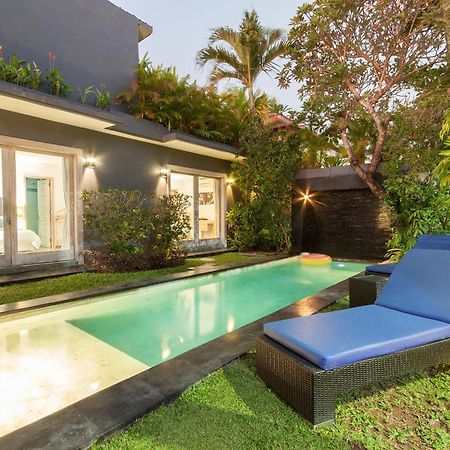 Villa Jalak Seminyak Buitenkant foto